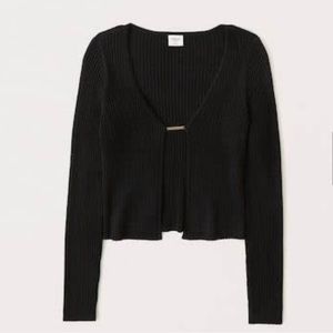 Abercrombie slim bar closure cardigan